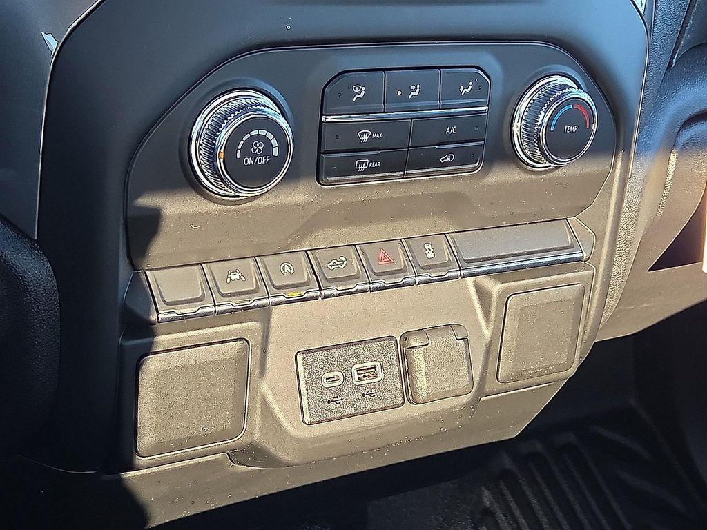 new 2026 GMC Sierra 1500 car, priced at $34,285