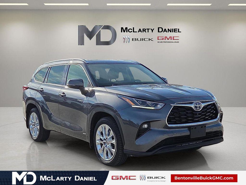 used 2021 Toyota Highlander Hybrid car, priced at $34,820