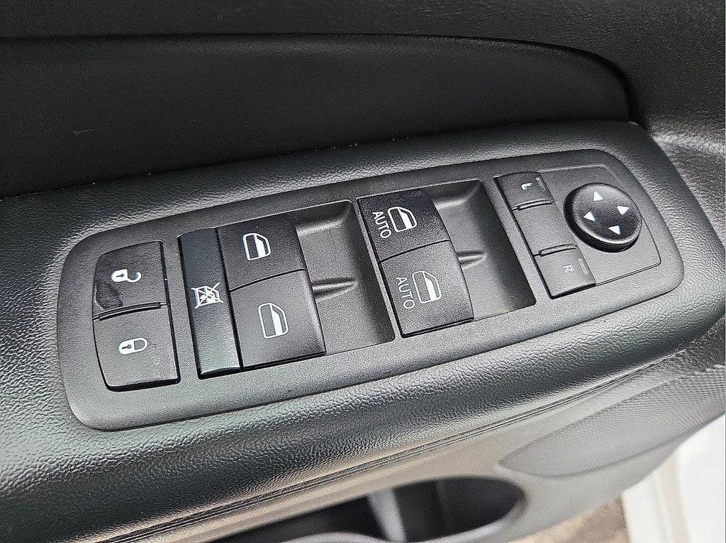 used 2020 Jeep Grand Cherokee car, priced at $17,550