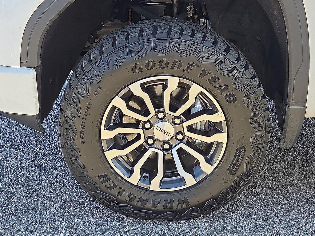 used 2020 GMC Sierra 1500 car, priced at $33,988