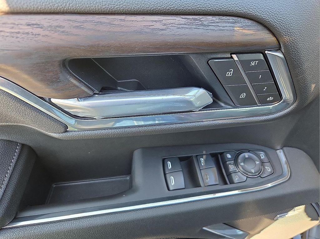 new 2025 GMC Sierra 2500 car, priced at $74,170