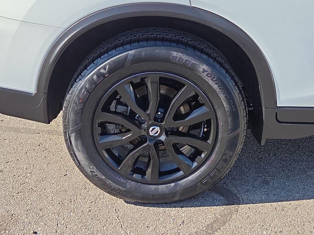 used 2020 Nissan Rogue car, priced at $15,330