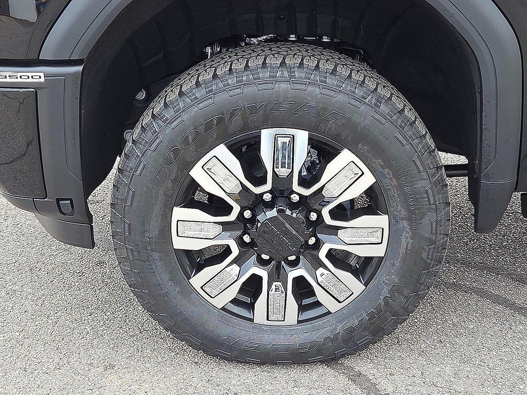 new 2026 GMC Sierra 3500 car, priced at $83,010