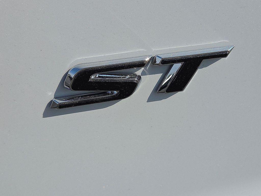 new 2026 Buick Enclave car, priced at $46,945