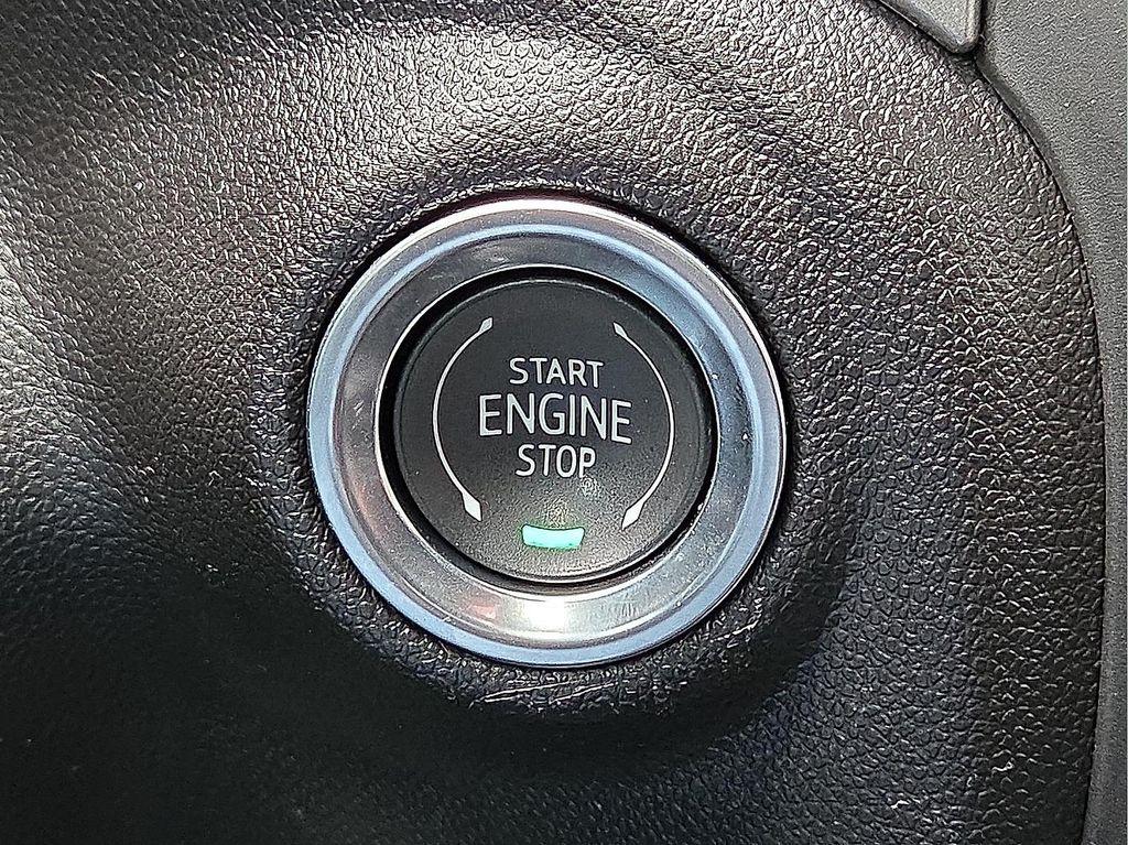 used 2025 GMC Sierra 1500 car, priced at $35,980