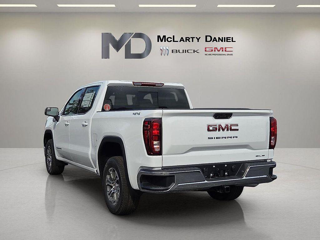 new 2026 GMC Sierra 1500 car, priced at $47,695