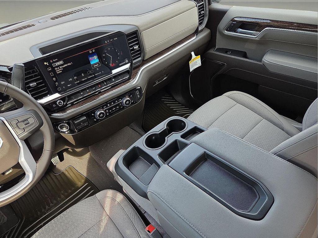 new 2026 GMC Sierra 1500 car, priced at $47,695