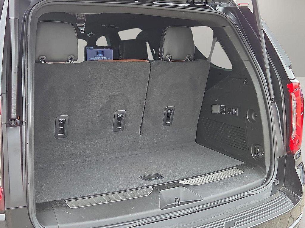 used 2023 GMC Yukon car, priced at $62,290