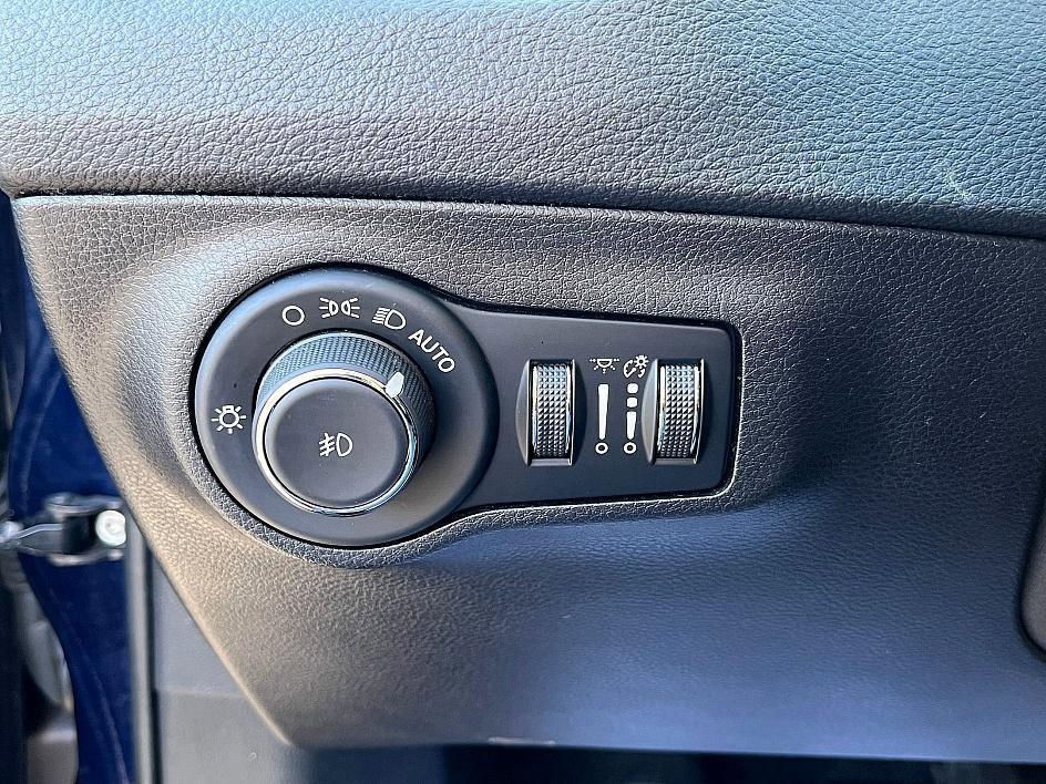 used 2020 Jeep Compass car, priced at $12,994