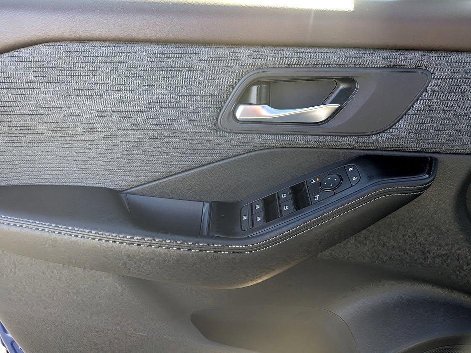 used 2023 Nissan Rogue car, priced at $17,919