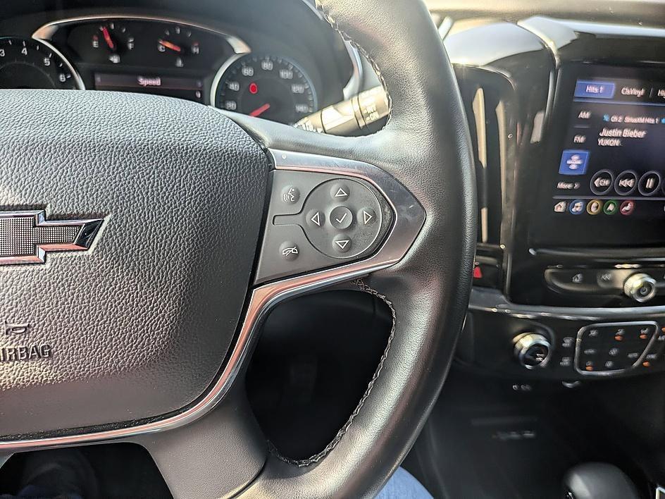 used 2023 Chevrolet Traverse car, priced at $29,699