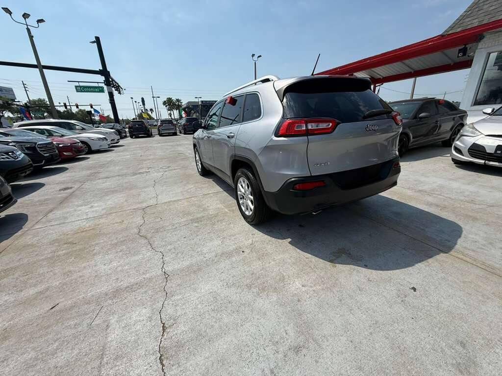 used 2014 Jeep Cherokee car, priced at $4,590