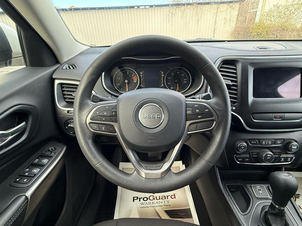 used 2020 Jeep Cherokee car, priced at $12,850