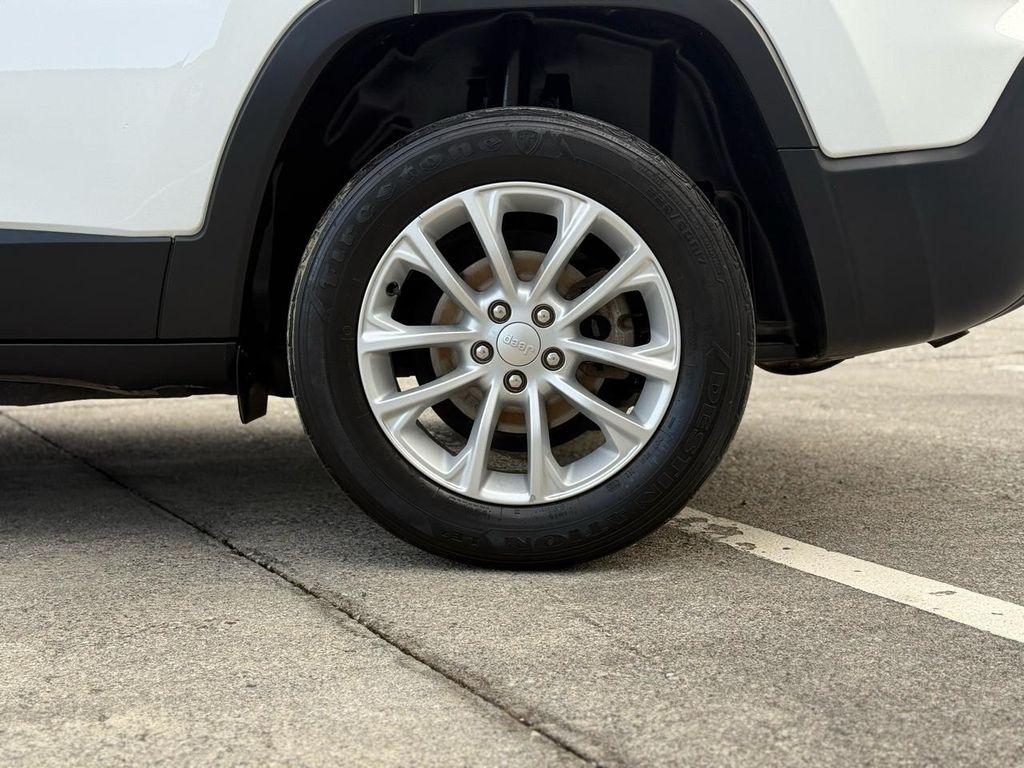 used 2020 Jeep Cherokee car, priced at $12,850