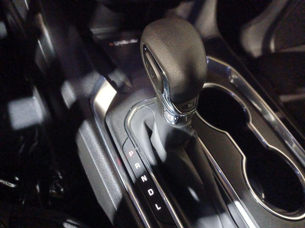 used 2023 Chevrolet Traverse car, priced at $29,152