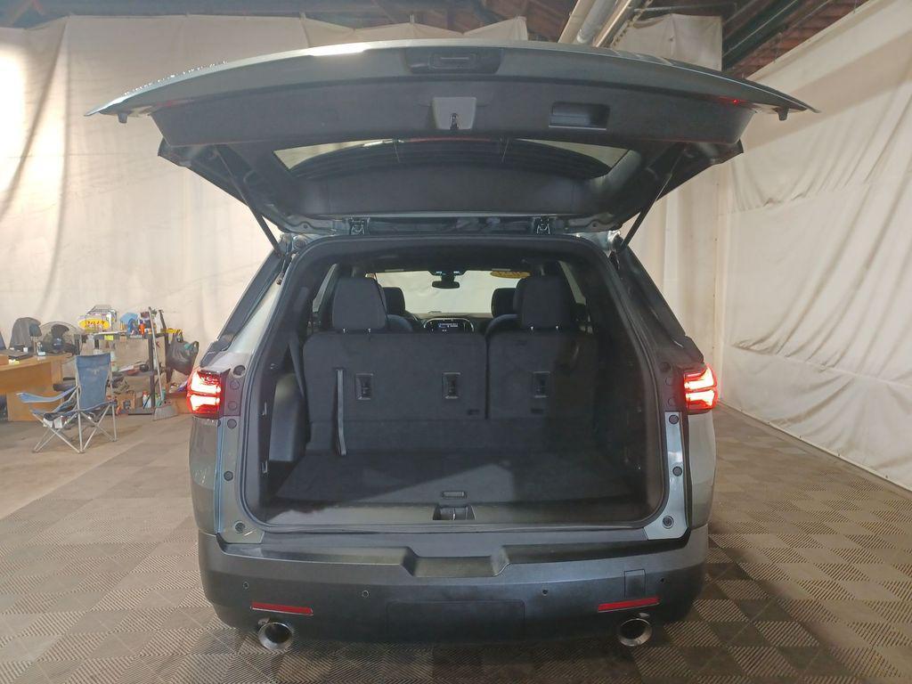 used 2023 Chevrolet Traverse car, priced at $29,152