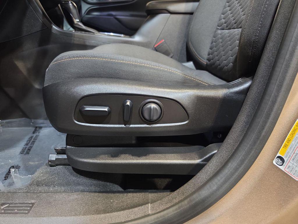 used 2019 Chevrolet Equinox car, priced at $16,337