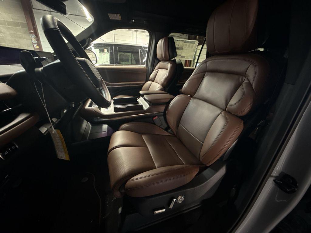 new 2026 Lincoln Navigator car, priced at $112,085
