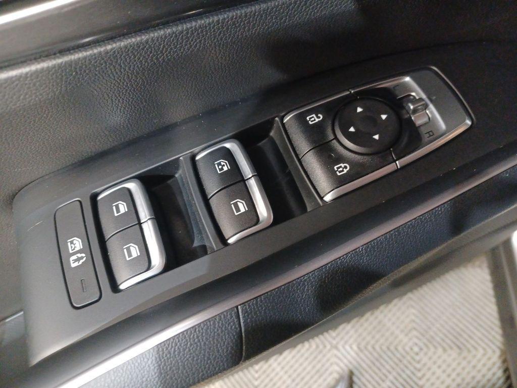 used 2023 Kia Sorento Hybrid car, priced at $26,197