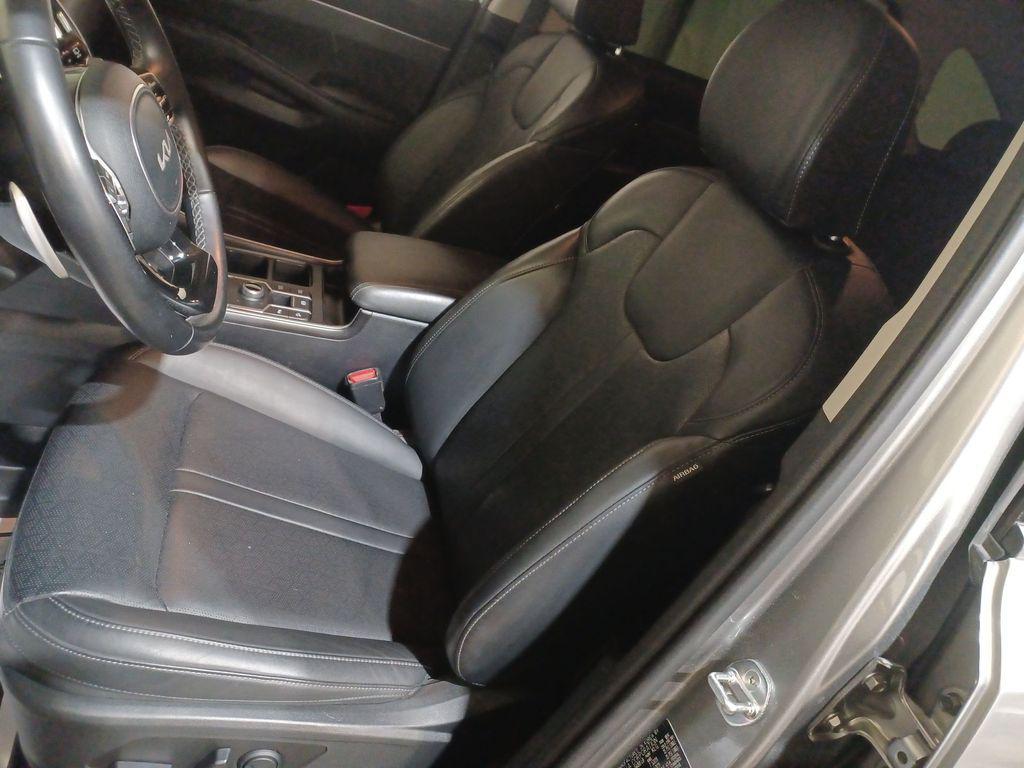 used 2023 Kia Sorento Hybrid car, priced at $26,197