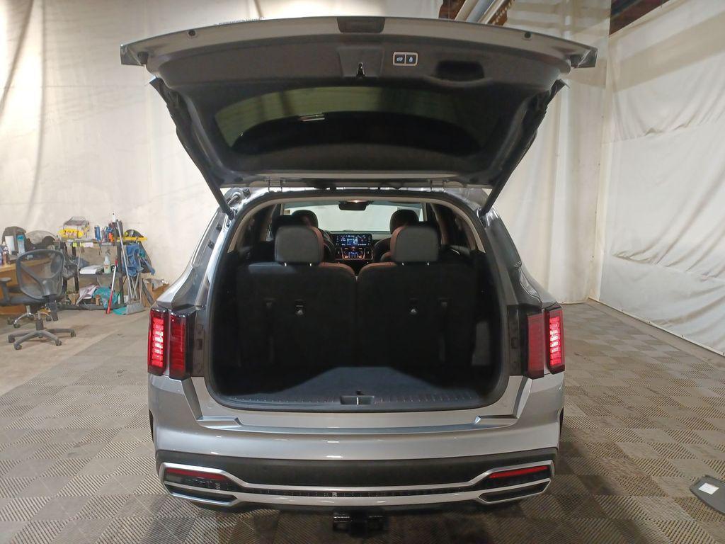 used 2023 Kia Sorento Hybrid car, priced at $26,197