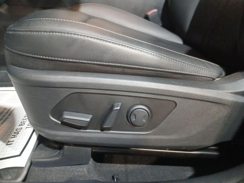 used 2023 Kia Sorento Hybrid car, priced at $26,197