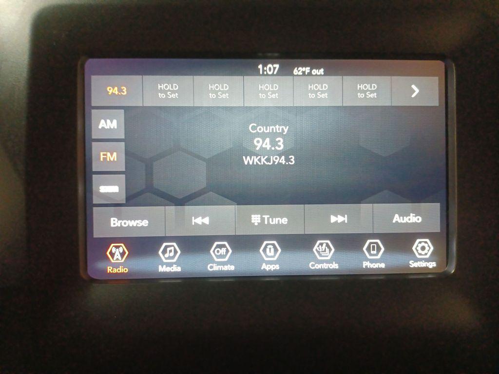 used 2020 Jeep Cherokee car, priced at $13,521