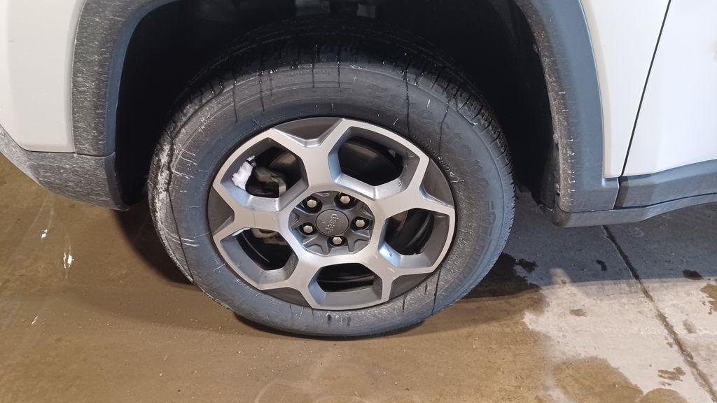 used 2022 Jeep Compass car, priced at $24,998