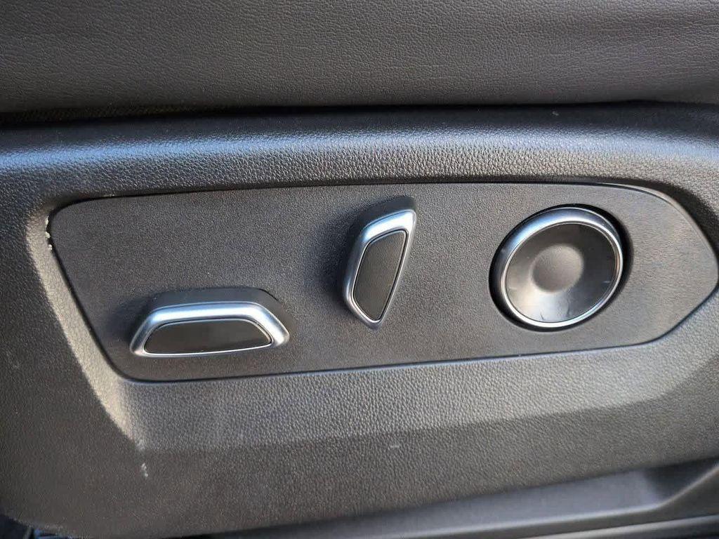 used 2024 Cadillac Escalade car, priced at $73,995