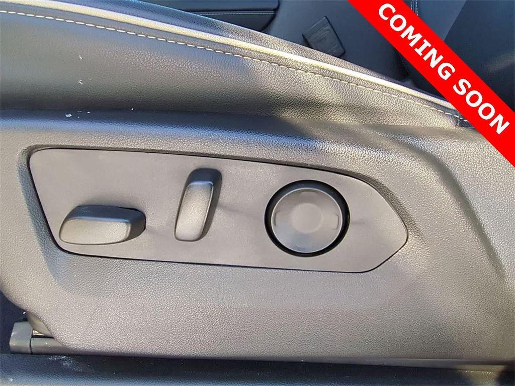 used 2024 GMC Yukon car, priced at $62,736