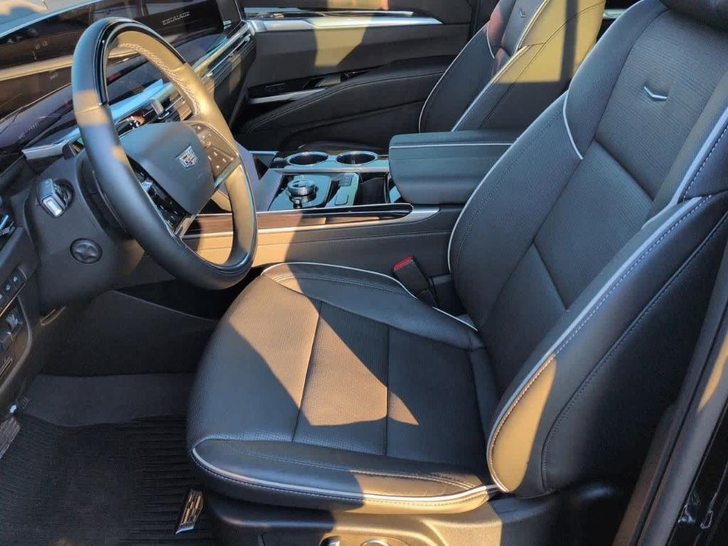 used 2025 Cadillac Escalade car, priced at $105,015