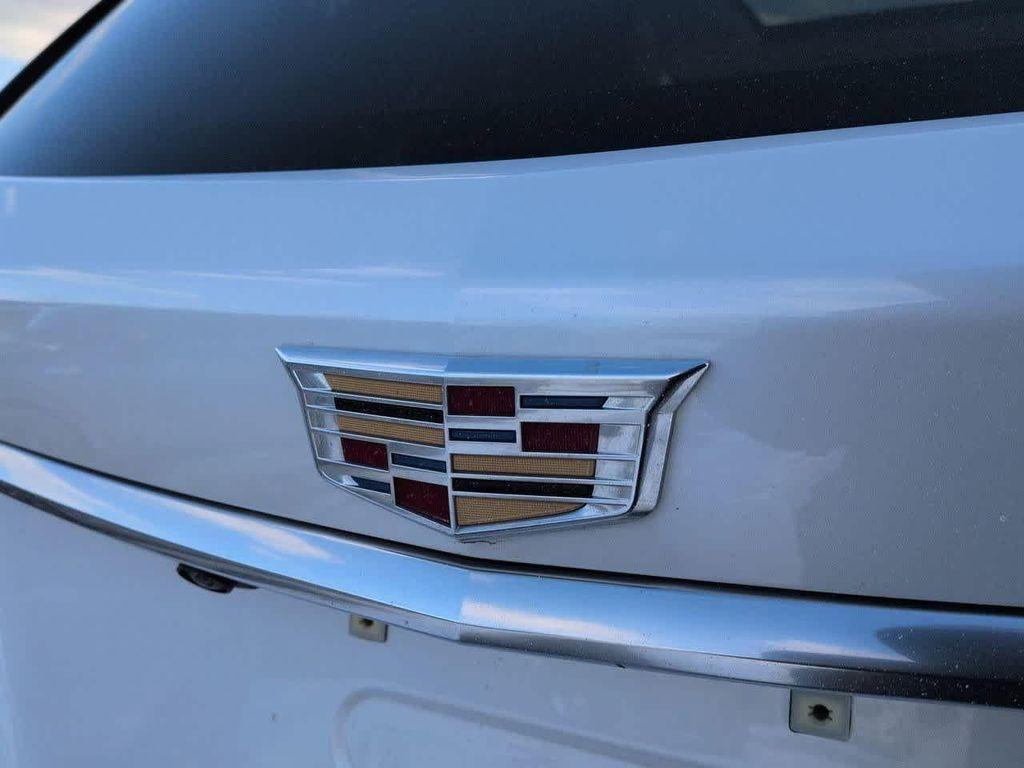 used 2023 Cadillac XT5 car, priced at $32,058