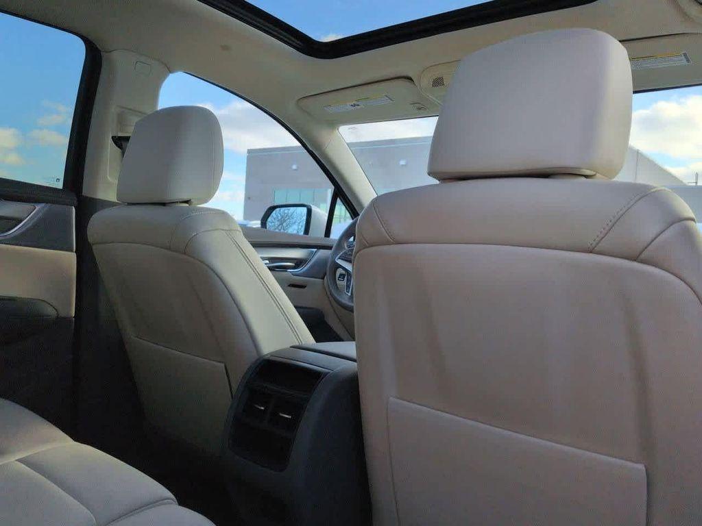 used 2023 Cadillac XT5 car, priced at $32,058