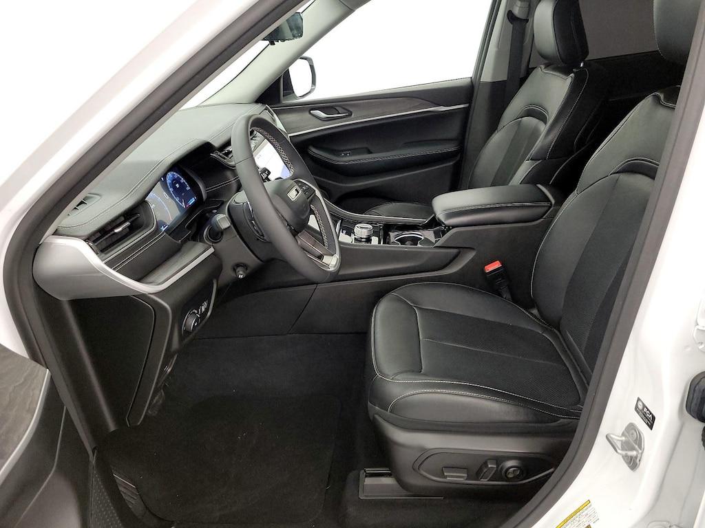 used 2023 Jeep Grand Cherokee car, priced at $31,998