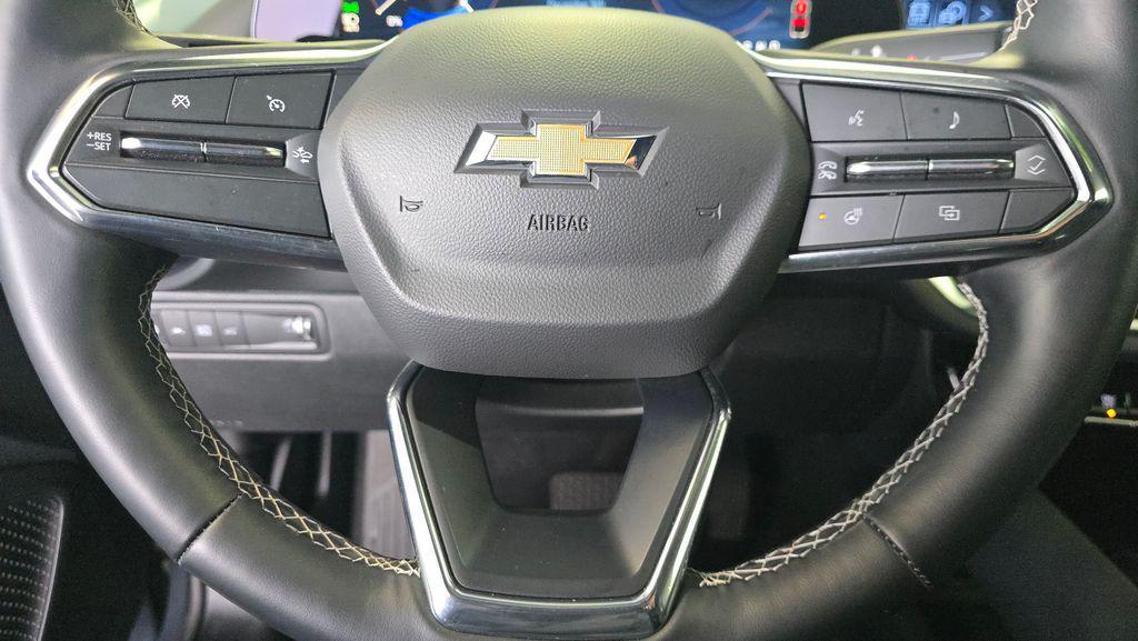 used 2025 Chevrolet Equinox EV car, priced at $22,995