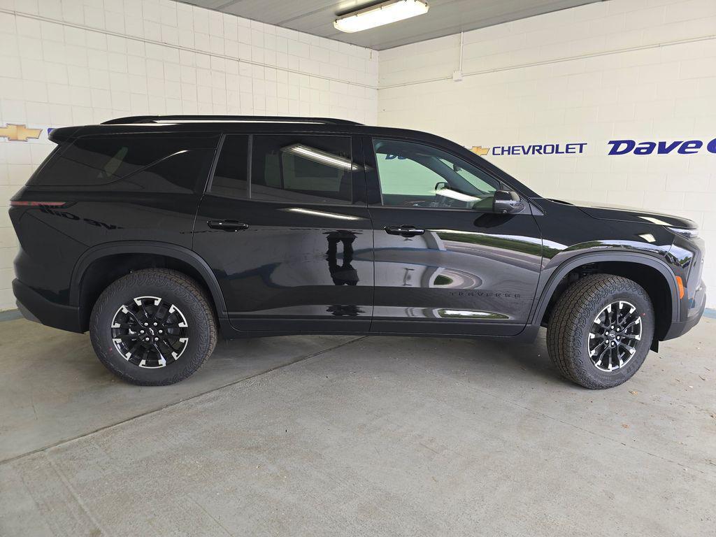 new 2026 Chevrolet Traverse car, priced at $53,136