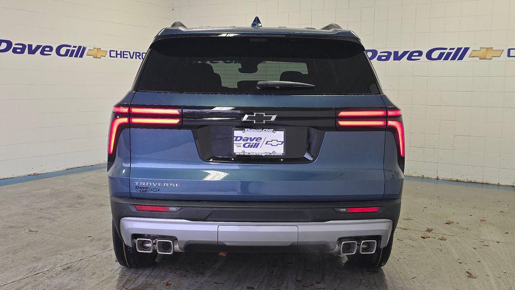 new 2026 Chevrolet Traverse car, priced at $42,056
