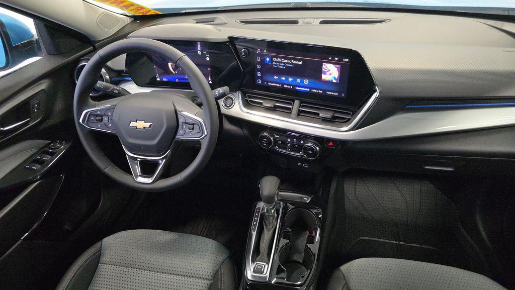 new 2025 Chevrolet Trax car, priced at $24,934