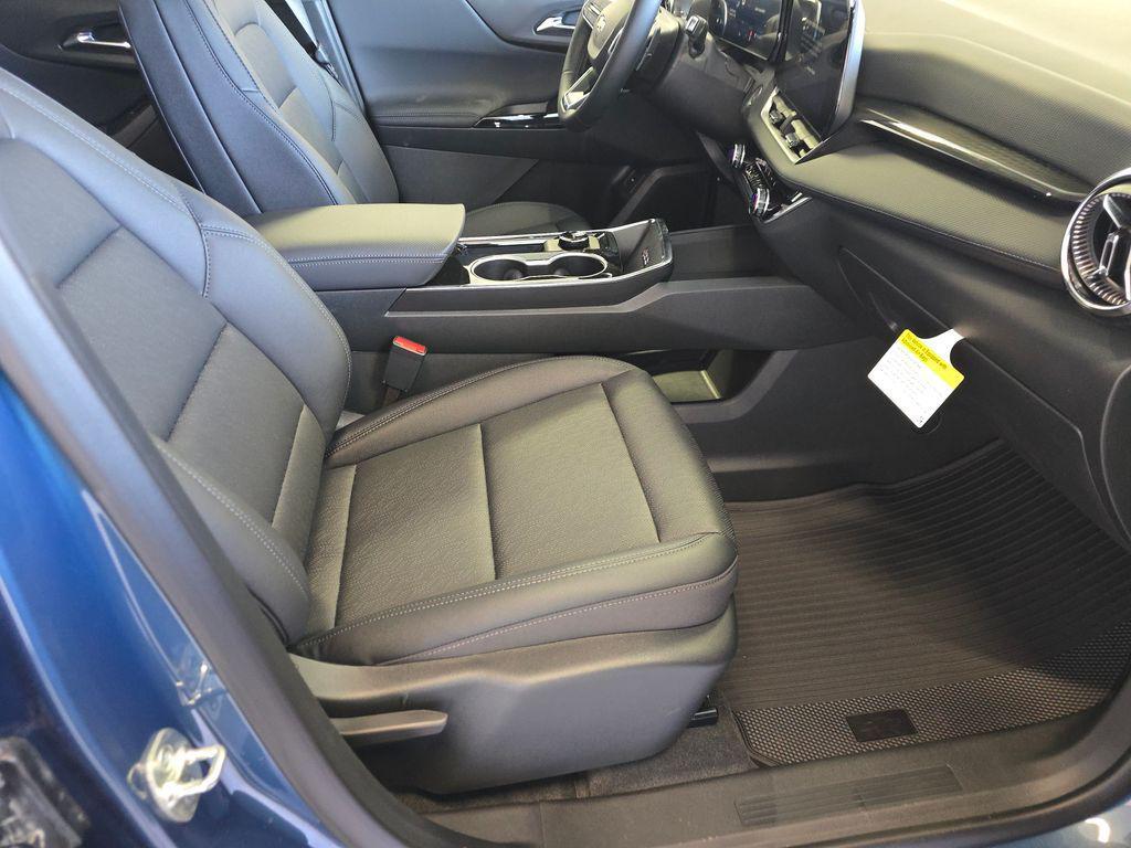 new 2026 Chevrolet Equinox car, priced at $33,280