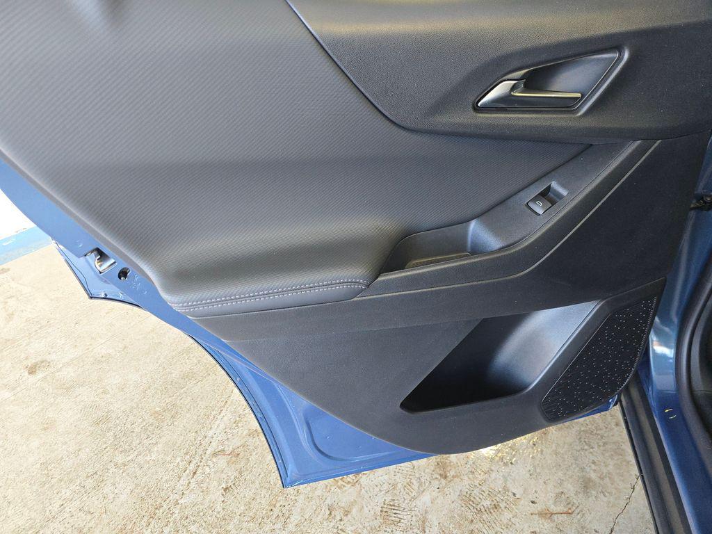 new 2026 Chevrolet Equinox car, priced at $33,280