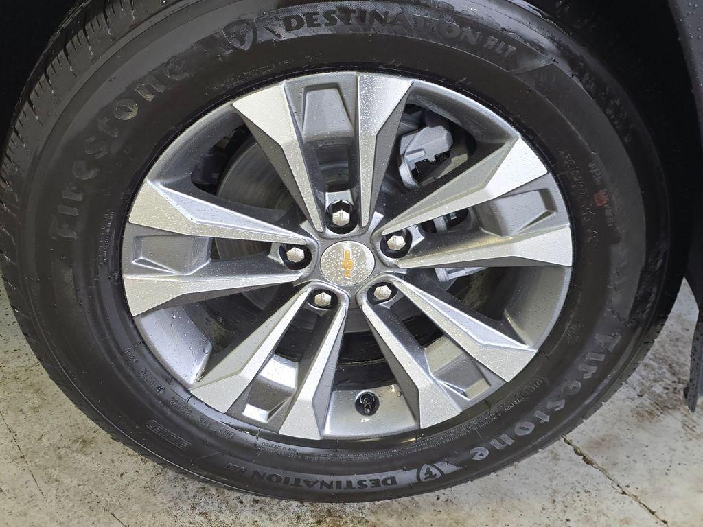 new 2026 Chevrolet Equinox car, priced at $31,830