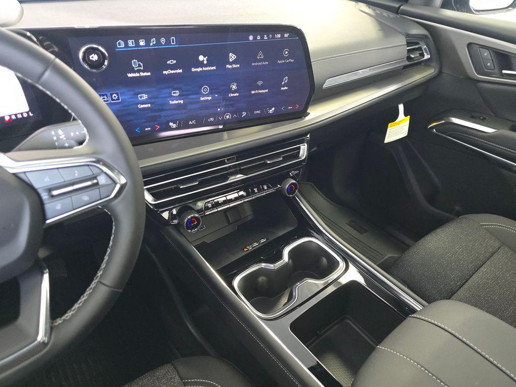 new 2026 Chevrolet Traverse car, priced at $45,002