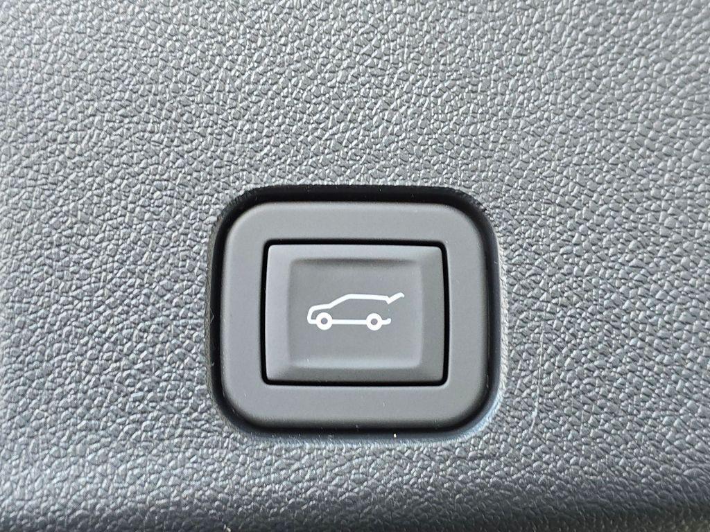 new 2026 Chevrolet Traverse car, priced at $47,895