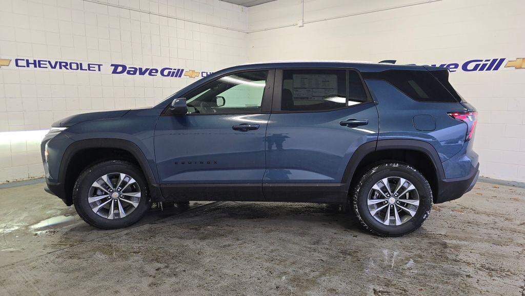 new 2026 Chevrolet Equinox car, priced at $31,013