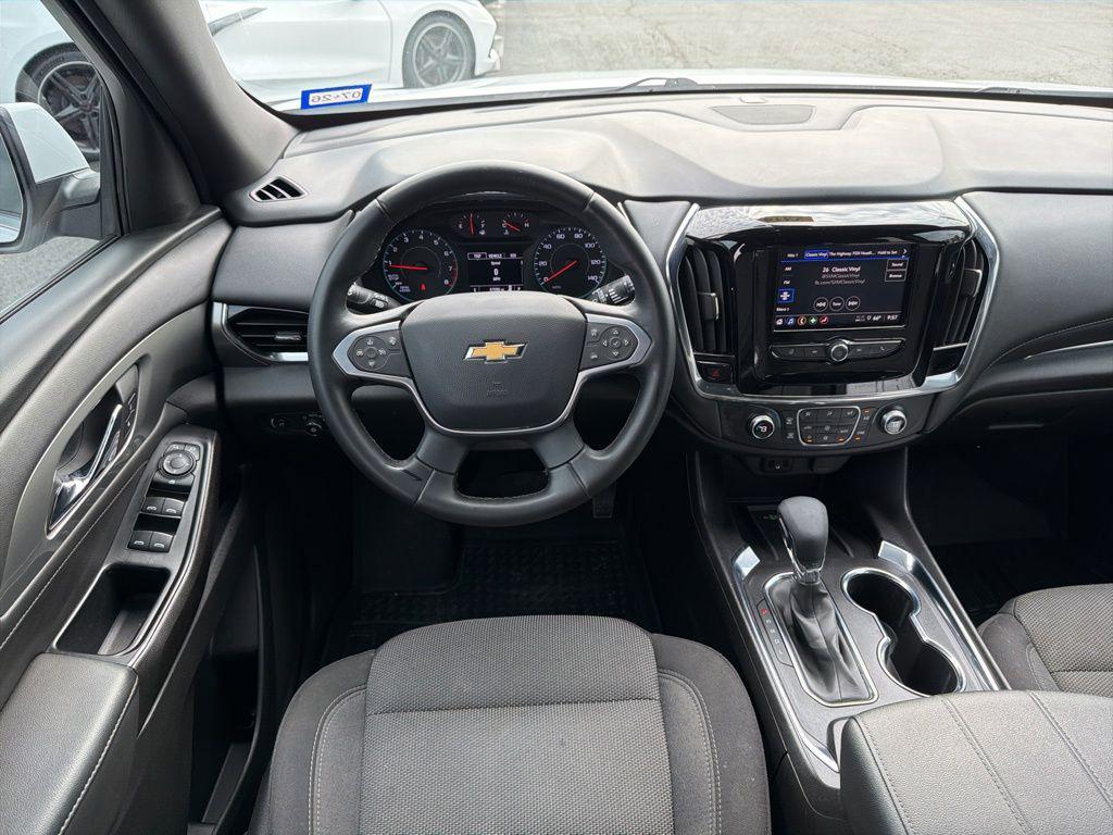 used 2023 Chevrolet Traverse car, priced at $25,995