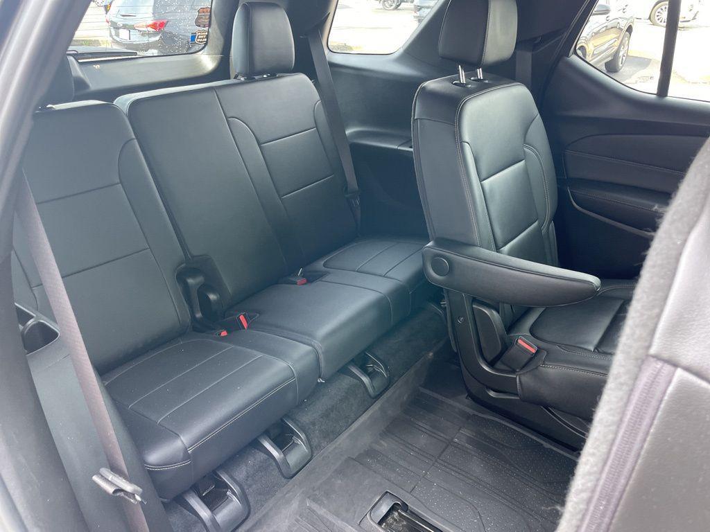 used 2023 Chevrolet Traverse car, priced at $31,995