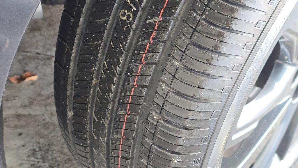 used 2023 Chevrolet Equinox car, priced at $20,695