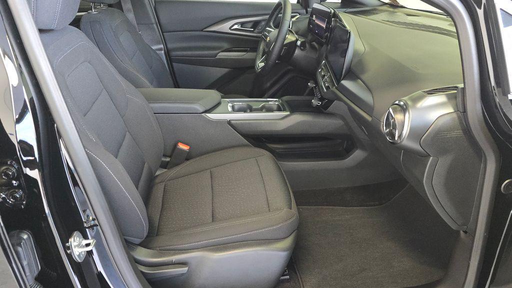 used 2025 Chevrolet Equinox EV car, priced at $23,325