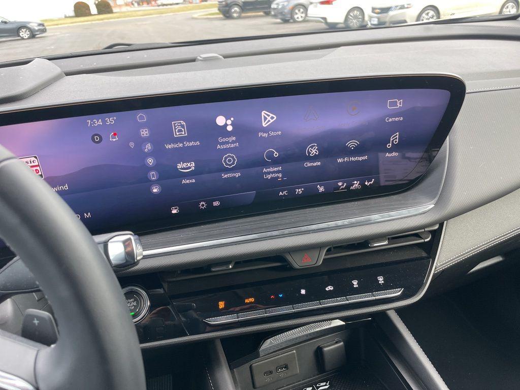 used 2025 Buick Envision car, priced at $27,325