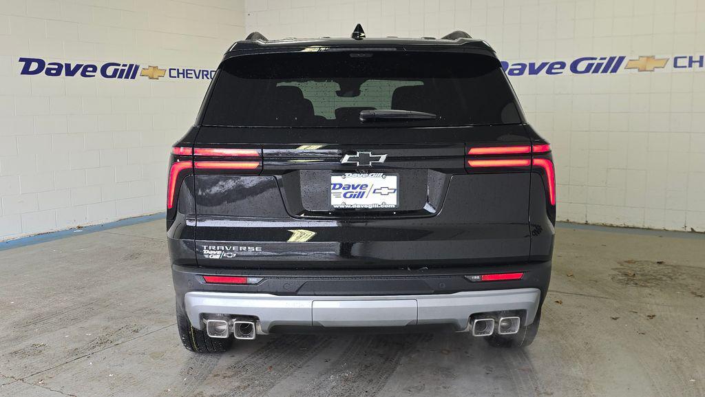 new 2026 Chevrolet Traverse car, priced at $43,489